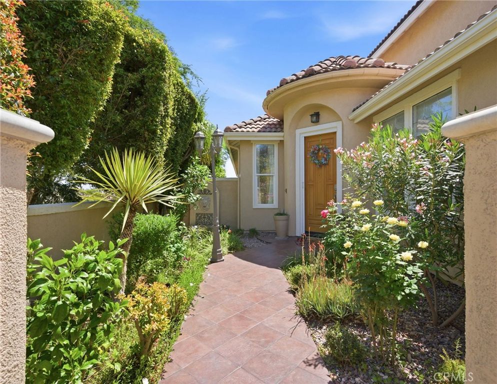 Image 5 of property listing at 28481 Oasis View Circle, Menifee, CA 92584