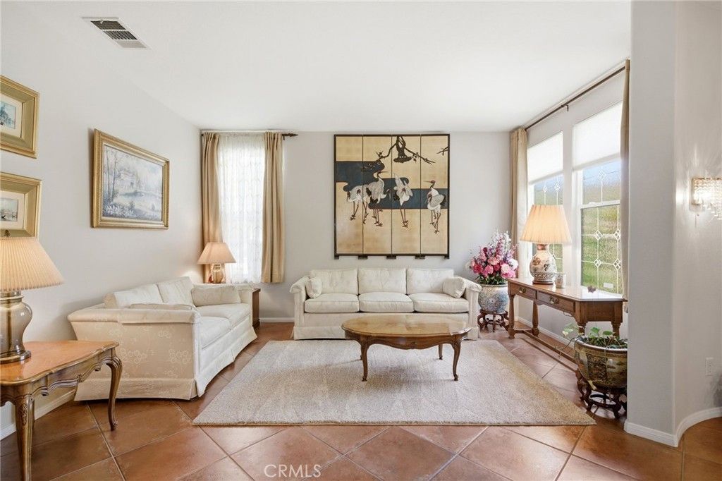 Image 9 of property listing at 28481 Oasis View Circle, Menifee, CA 92584