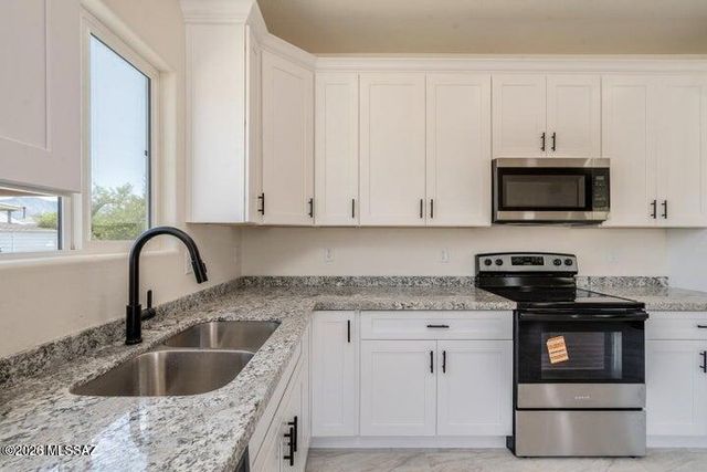 9342 S Valerie Drive, Tucson, AZ 85736