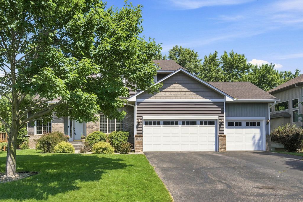 10190 Noble Court N, Brooklyn Park, MN 55443