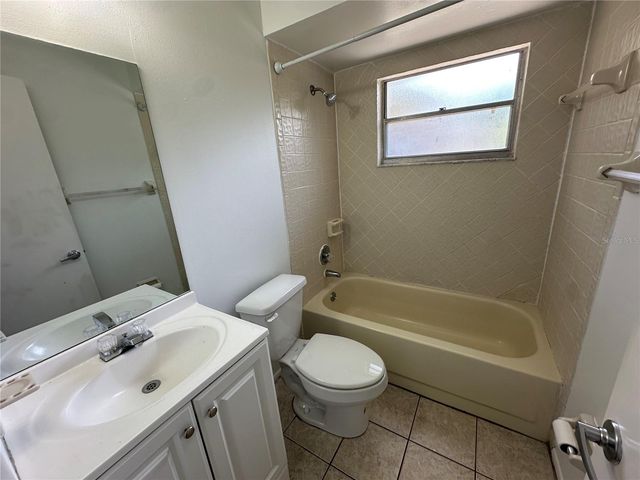 4401 NW 20TH DRIVE, Gainesville, FL 32605
