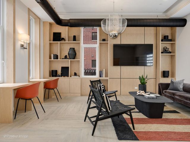 2801 Thatcher Avenue 304, River Grove, IL 60171