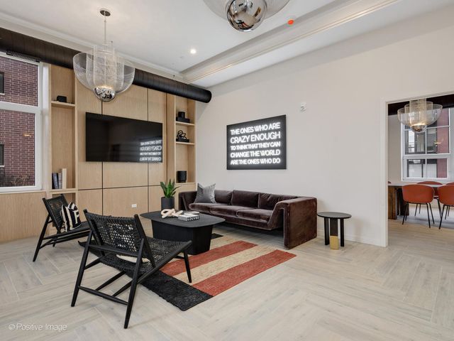 2801 Thatcher Avenue 304, River Grove, IL 60171