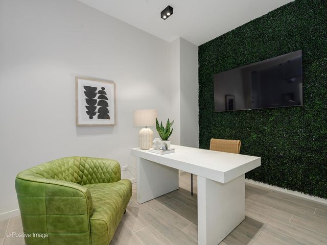 2801 Thatcher Avenue 304, River Grove, IL 60171