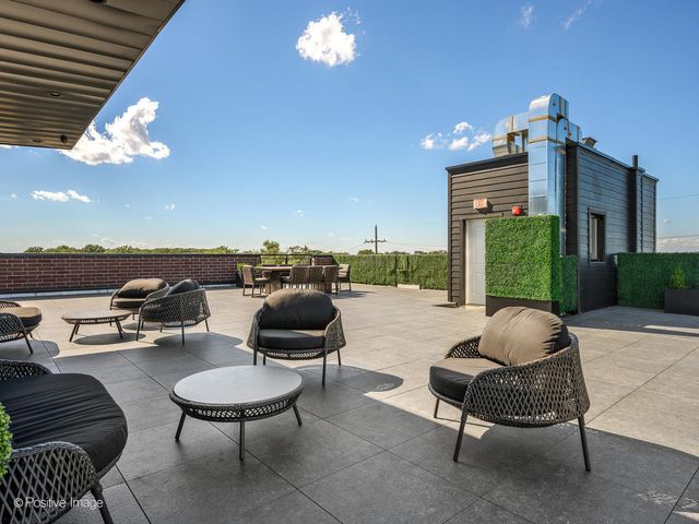 2801 Thatcher Avenue 304, River Grove, IL 60171