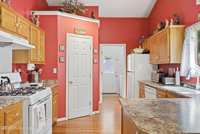 907 Mcgowan Drive, Southaven, MS 38671