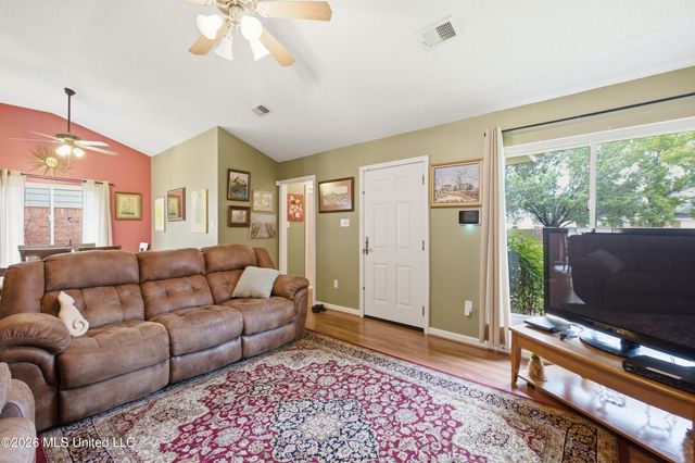907 Mcgowan Drive, Southaven, MS 38671