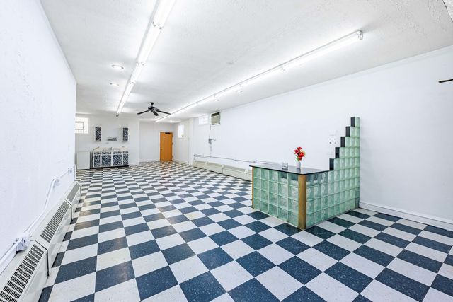 7041 W Addison Street F1, Chicago, IL 60634