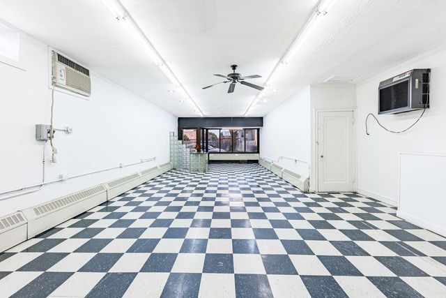 7041 W Addison Street F1, Chicago, IL 60634
