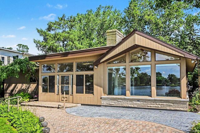 1225 Greenleaf Boulevard, Elkhart, IN 46514