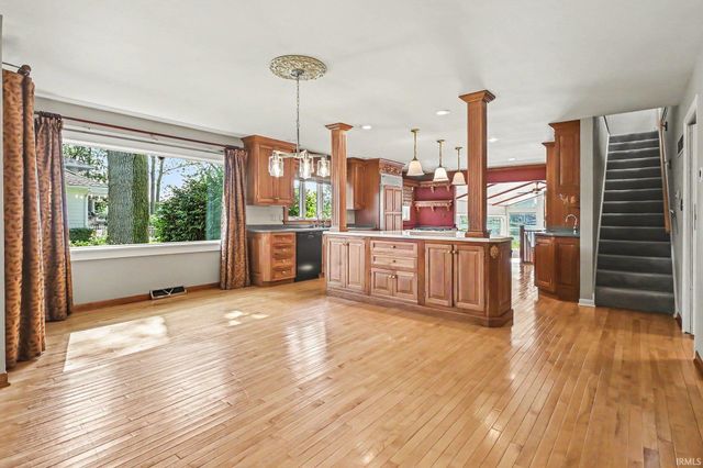 1225 Greenleaf Boulevard, Elkhart, IN 46514