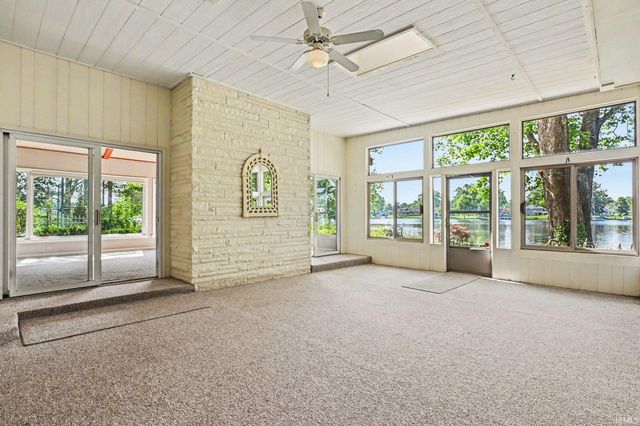 1225 Greenleaf Boulevard, Elkhart, IN 46514