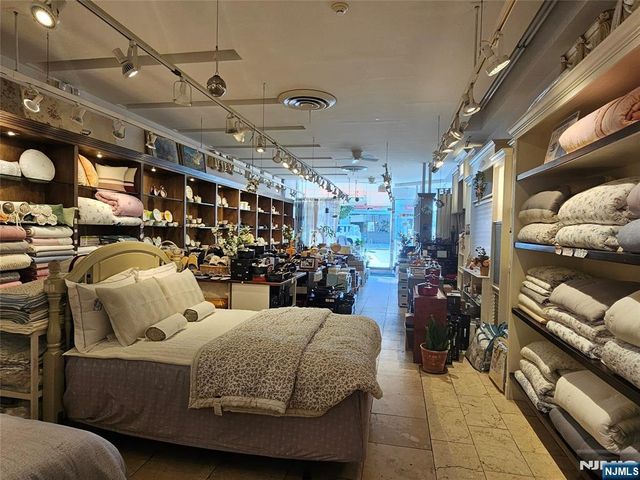 301 Broad, Palisades Park, NJ 07650