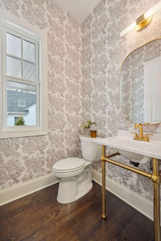 4717 Meadow Road, Edina, MN 55424