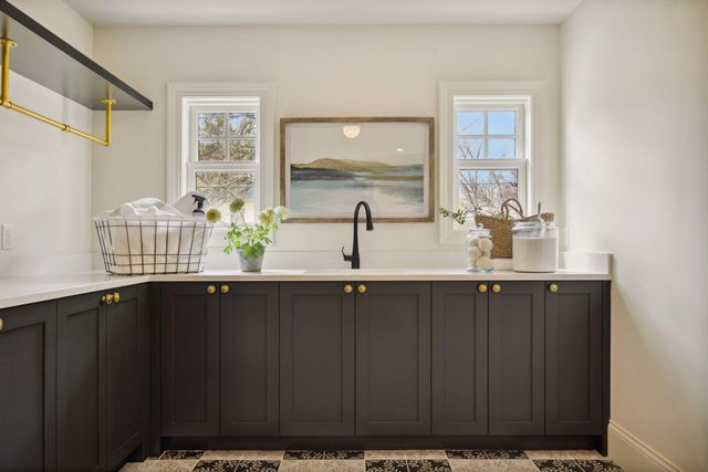 4717 Meadow Road, Edina, MN 55424