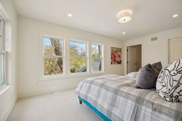 4717 Meadow Road, Edina, MN 55424