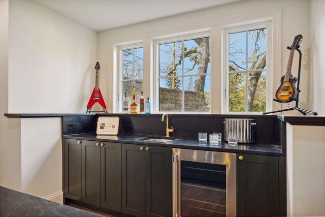 4717 Meadow Road, Edina, MN 55424