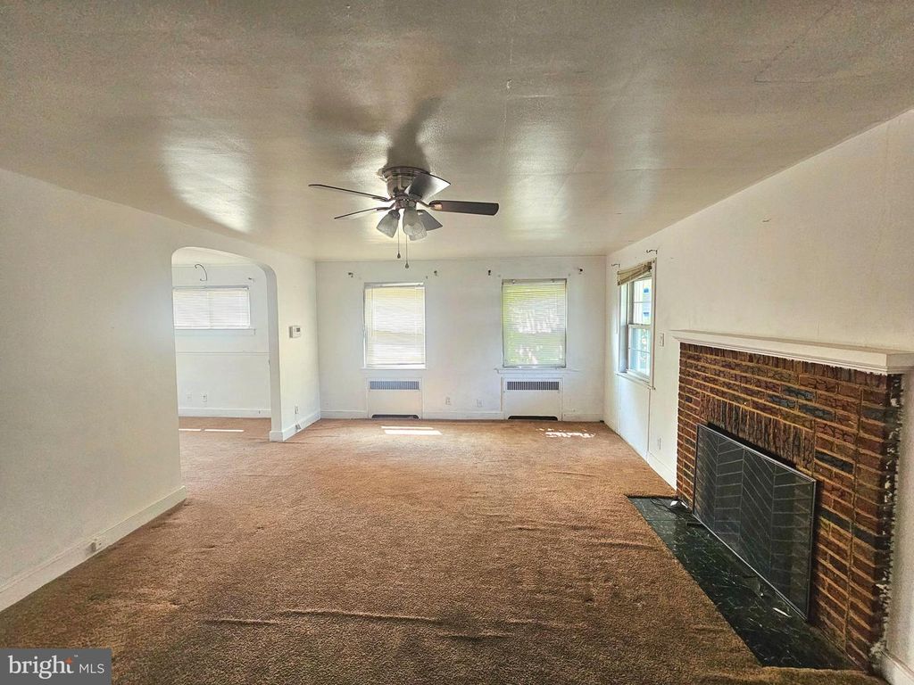 2951 N 6TH ST, Harrisburg, PA 17110