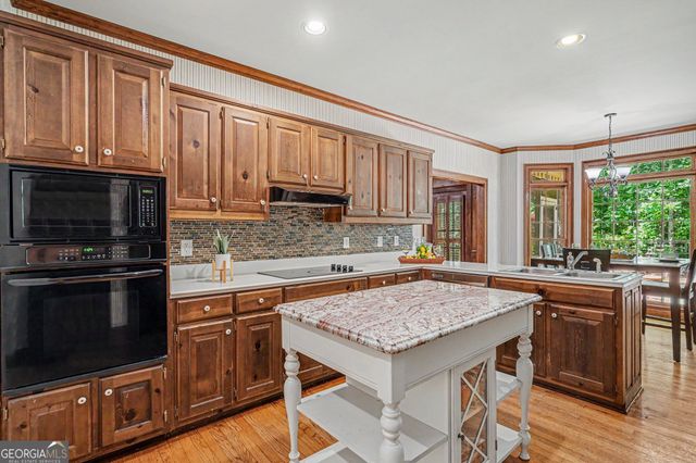 290 Brandon Mill Circle, Fayetteville, GA 30214
