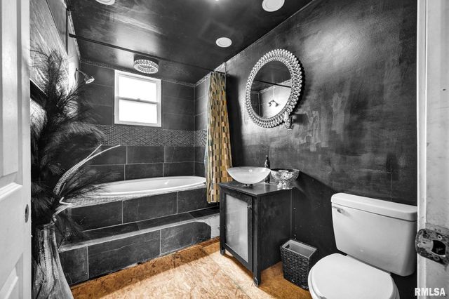 1526 S GRISWOLD Street, Peoria, IL 61605