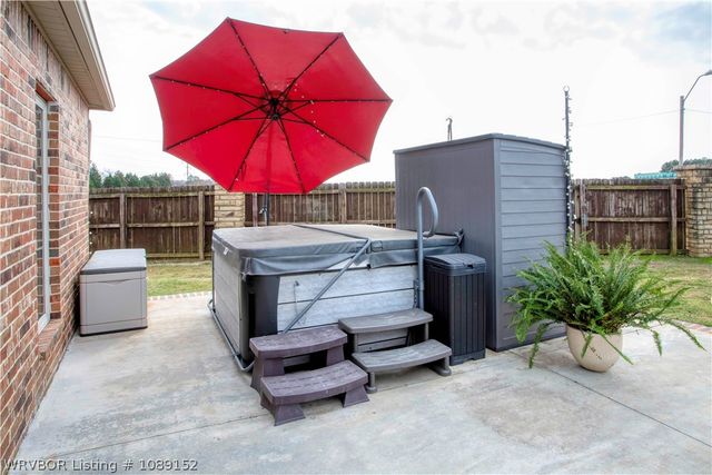 8700 Lakeside Way, Fort Smith, AR 72903