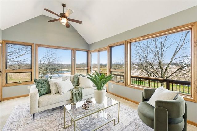 3910 Carter Drive, Smithville, MO 64089