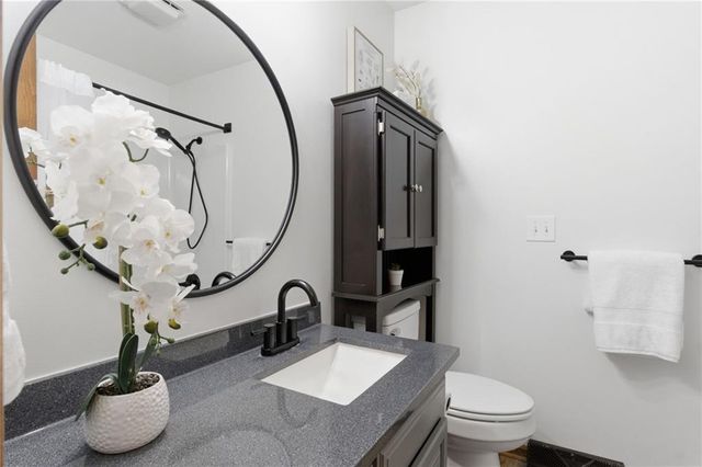 3910 Carter Drive, Smithville, MO 64089