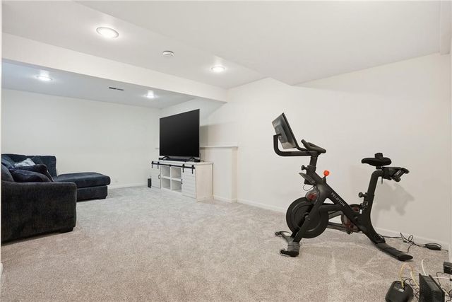 3910 Carter Drive, Smithville, MO 64089