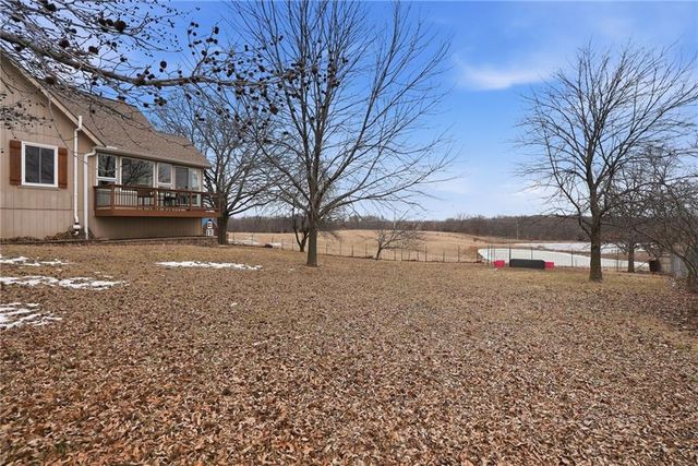 3910 Carter Drive, Smithville, MO 64089