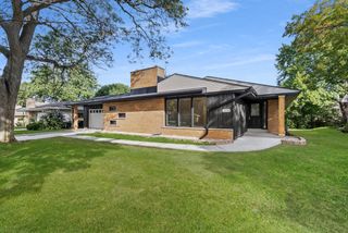 11036 W Derby AVENUE, Wauwatosa, WI 53225