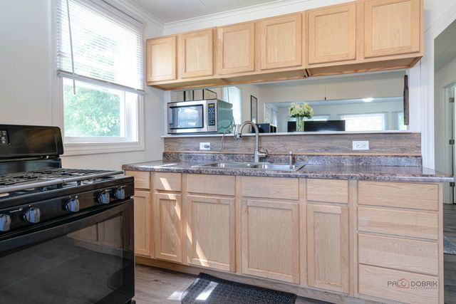 42360 N Willow Street, Antioch, IL 60002