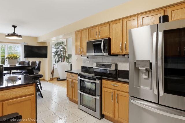 2495 Spruce Street 1, Lynwood, IL 60411