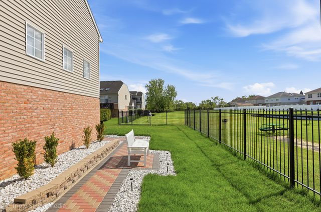 2495 Spruce Street 1, Lynwood, IL 60411