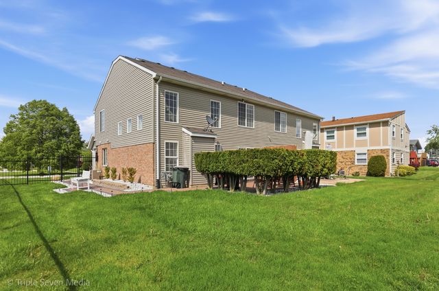2495 Spruce Street 1, Lynwood, IL 60411