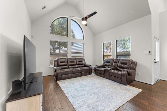 17805 Arapaho Hill Lane, Humble, TX 77346
