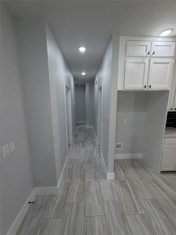 106 Woodard Avenue, Cleburne, TX 76033