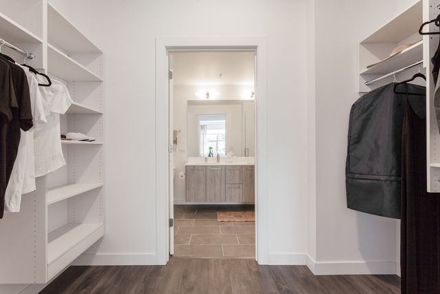 1590 Elmwood Avenue 1109, Evanston, IL 60201