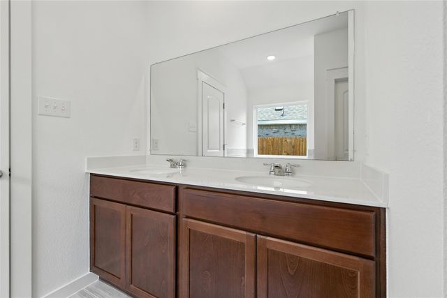 112 Patrick Henry Drive, Venus, TX 76084