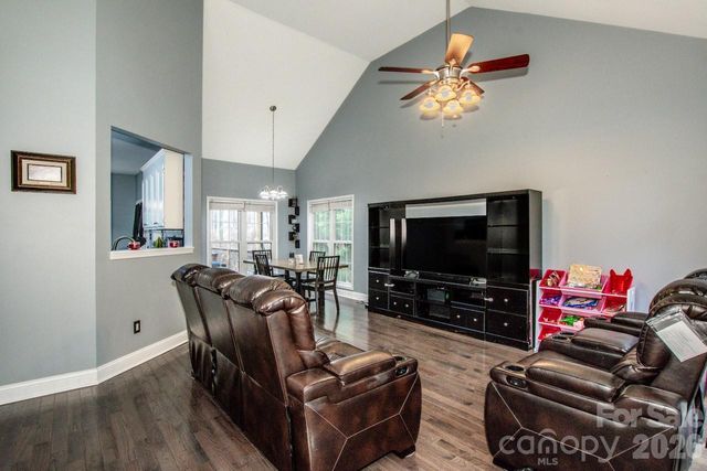 225 Delview Drive, Cherryville, NC 28021