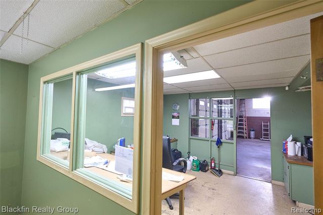 15410 Harper Avenue, Detroit, MI 48224