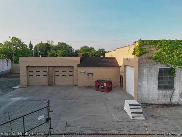 15410 Harper Avenue, Detroit, MI 48224
