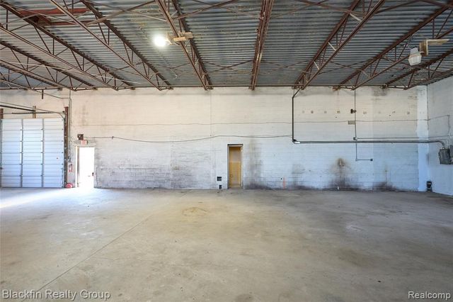 15410 Harper Avenue, Detroit, MI 48224