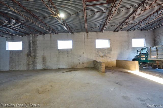 15410 Harper Avenue, Detroit, MI 48224