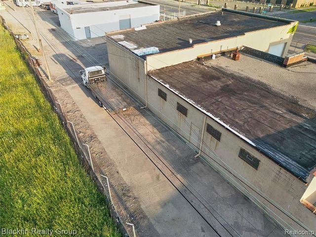 15410 Harper Avenue, Detroit, MI 48224