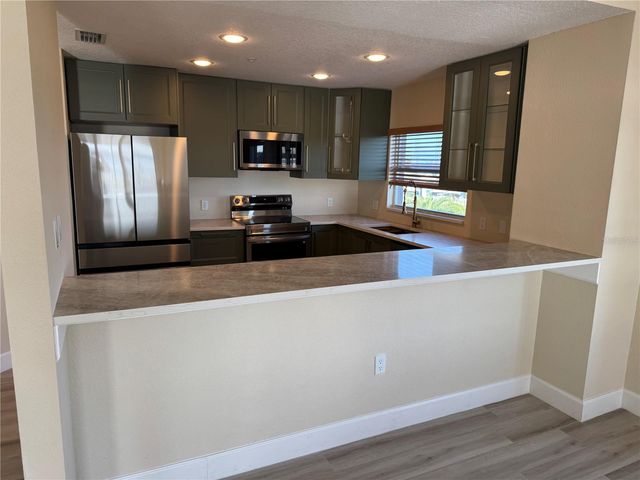 423 150TH AVENUE 1501, Madeira Beach, FL 33708