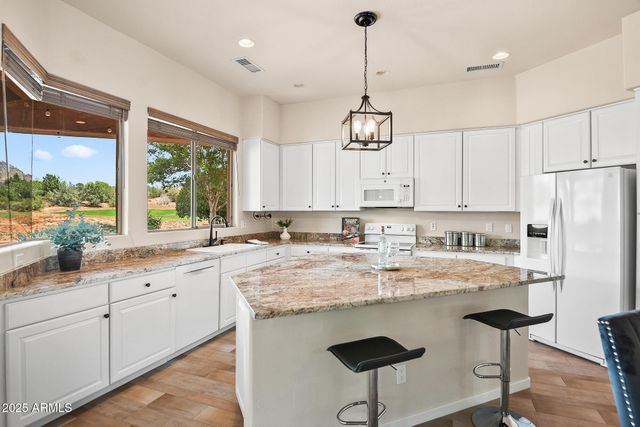 35 Bent Tree Court, Sedona, AZ 86351