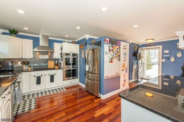 15 Sachem Rd, Jefferson Twp., NJ 07849