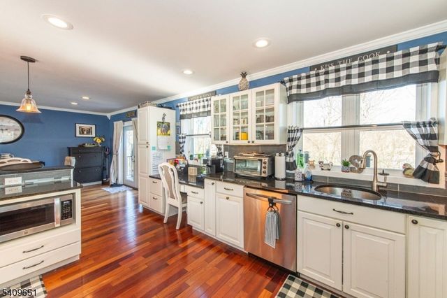 15 Sachem Rd, Jefferson Twp., NJ 07849