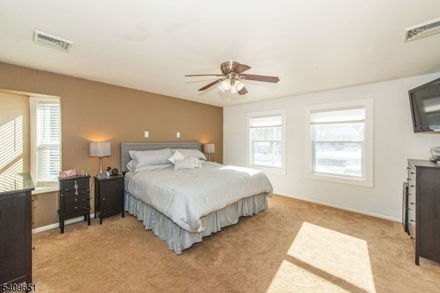 15 Sachem Rd, Jefferson Twp., NJ 07849