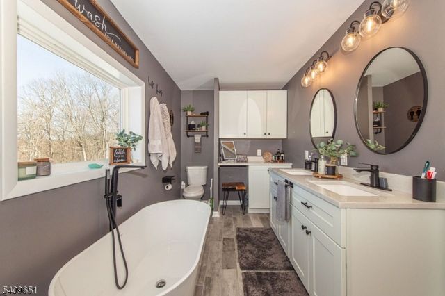 15 Sachem Rd, Jefferson Twp., NJ 07849